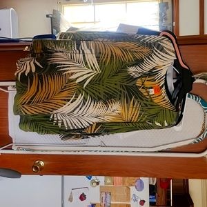 Women's plus size top